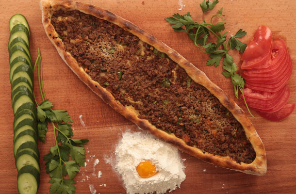 Kıymalı Açık Pide pidesi