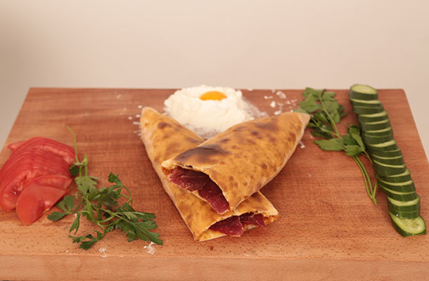 Pastırmalı Kapalı Pide pidesi